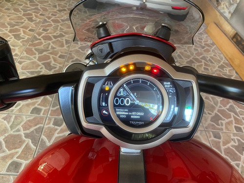 Imagem 2 de 8 de Triumph Rocket 3 R