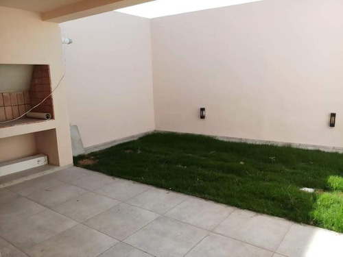 Imagen 7 de 8 de Duplex Casa Miradores De Manantiales Precio Unico