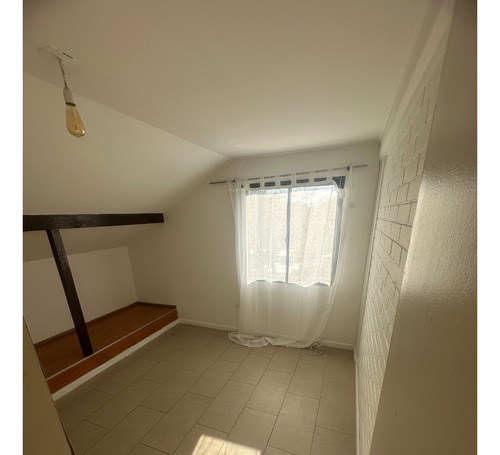 Impecable 4 Dorm. + 2 Bbaños+ Estacionamiento