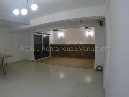 Increible Villa Ubicada En Conjunto Residencial De Solo 19 Casas, Cuenta Con Planta Electrica 100%, Pozo De Agua, Gas Directo, Con Agradables Areas Sociales (piscina, Parrillera)