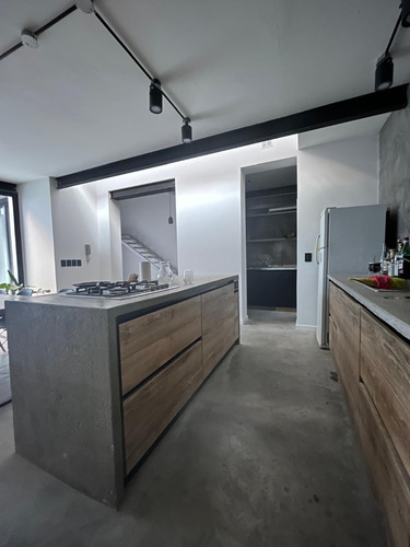 Inmobiliaria Vende Ph En Caballito Canchero Y Moderno Refaccionado