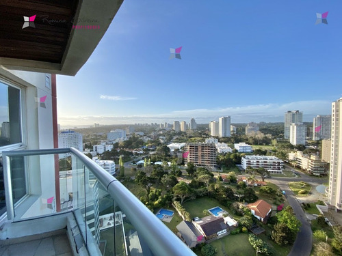 Imagen 17 de 24 de Venta De Apartamento De 2 Dormitorios En Brava En Edificio Icon Brava Punta Del Este