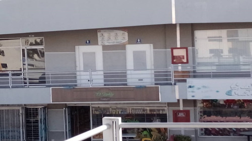 Imagen 5 de 10 de Kn Bienes Raíces Vende Local Con Todo El Mobiliario Y Mercancía En El C.c Paseo Paraparal, Los Guayos Edo Carabobo. Karen Nuñez 0412-7415693
