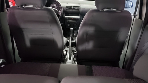Volkswagen Fox 1.6 Trendline 5 P 2009
