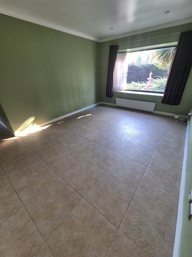 Casa En Venta, Seminueva De 4 Dorm. A 10min De L.a.