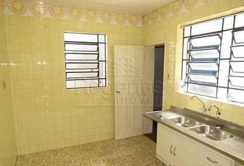 Casa A Venda Com 2 Quartos Bairro Centro Em Florianopolis. - V-81253