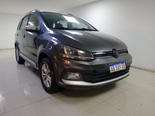 Volkswagen Suran Cross 1.6 Highline