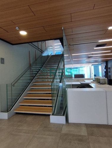 Oficina En Arriendo En Las Condes