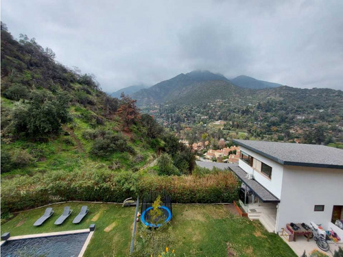 Casa En Las Condes / C El Cerro En Condominio Arrayan
