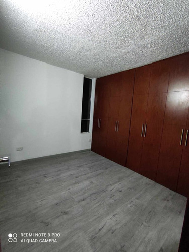 Apartamento Para Estrenar, Esquinero; Vista A Las Montañas,