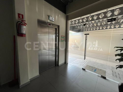 Oficina En Renta Zona Corredor Automotriz Edificio Altara