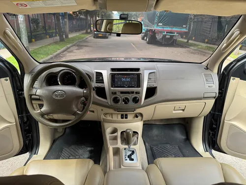 Toyota Fortuner 4.0 Sr5