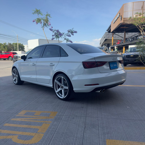 Audi A3 1.8 Sedán Ambiente At