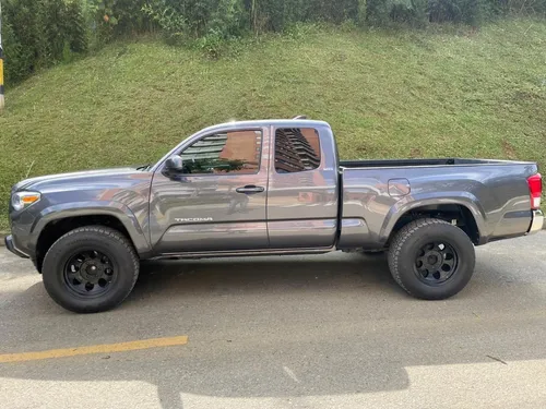 Toyota Tacoma Sr5