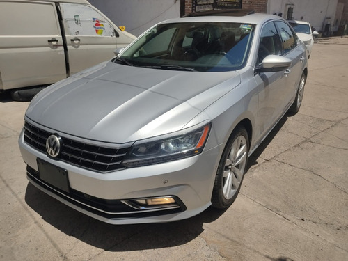 Volkswagen Passat SEL TDI Highline