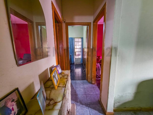 Imagen 11 de 16 de Casa En Venta De 2 Dormitorios Cochera Y Patio En La Plata