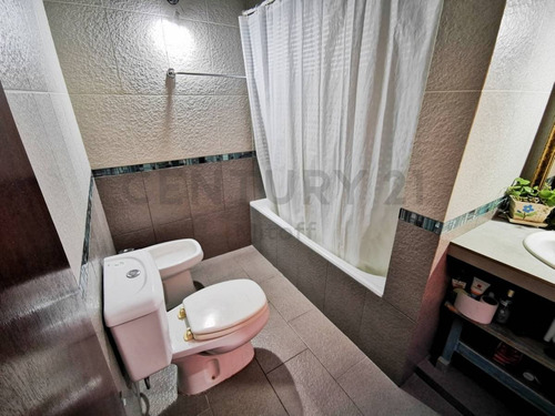 Imagen 15 de 20 de Casa De 3 Dormitorios En Venta En Los Hornos