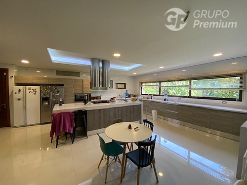 Casa En Venta De 6 Dorm. 7 Baños Piscina En Padre Hurtado