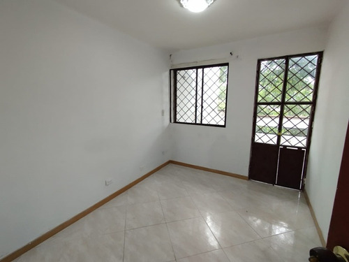 Apartamento En Arriendo Ubicado En Medellin Sector Prado Centro (22713).