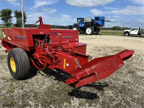 Empacadora New Holland Hayliner 275 Nueva