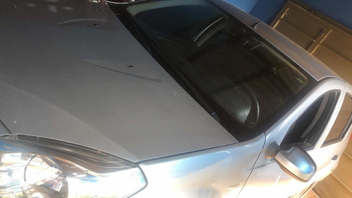 Imagem 6 de 7 de Renault Sandero 2012 1.0 16v Expression Hi-flex 5p