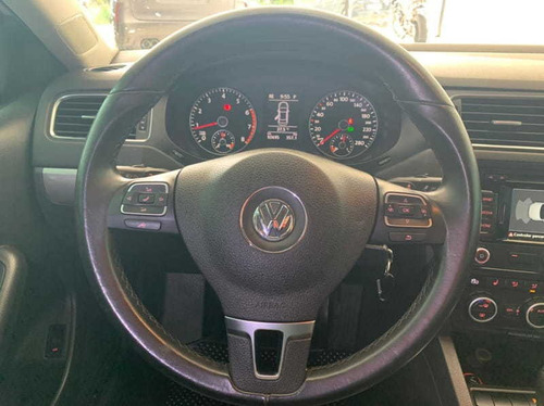 Volkswagen Jetta 2.0t