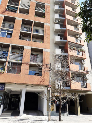 Imagen 1 de 24 de Un Dormitorio Con Doble Balcón