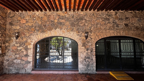 Local En Renta En El Hotel Real De Minas De 160 Metros Cuadrados