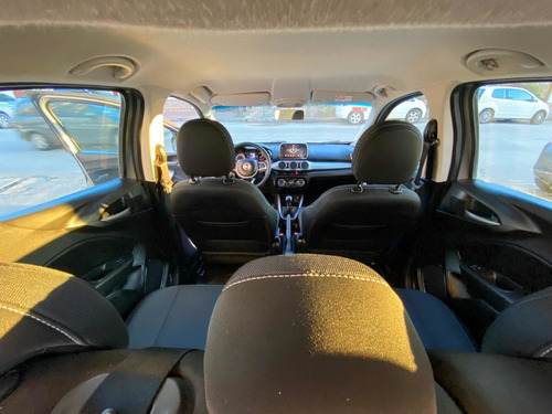 Imagen 5 de 8 de Fiat Argo 2018 1.8 Precision