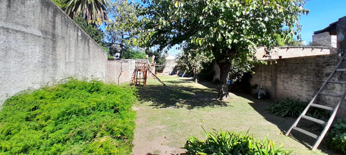 Casa En Venta De 3 Ambientes Con Local Comercial