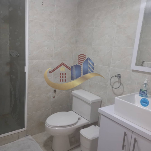 Imagen 10 de 11 de Apartamento A La Venta En Tanaguarena De 2 Hab. 3 Baños Ref 949
