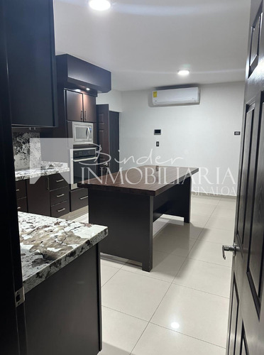 Casa En Residencial Privado, Col. Scally, Los Mochis Sinaloa