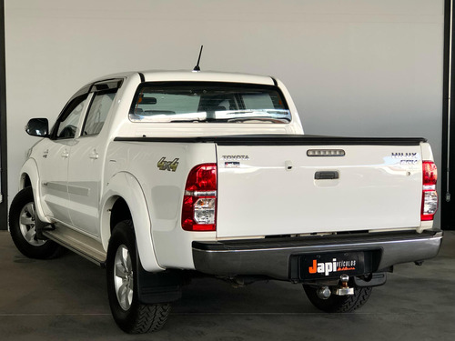Toyota Hilux 2.7 Srv Cab. Dupla 4x4 Flex Aut. 4p