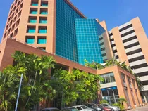 Comprar Oficina Empresarial En Alquiler En Centro Empresarial  Lechería (cel)