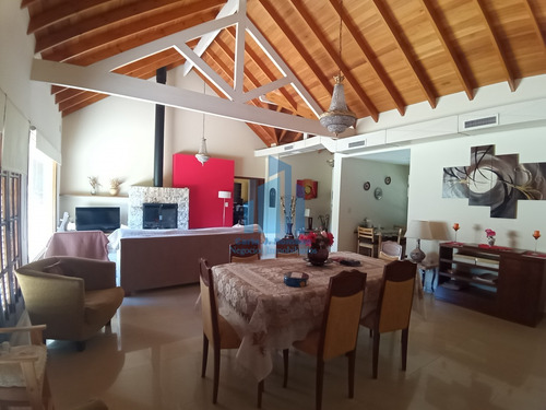Venta Casa De 4 Ambientes En Club De Campo San Patricio