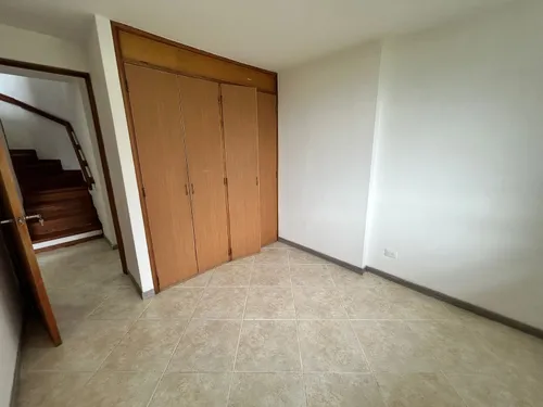 Apartamento En Arriendo Ubicado En El Poblado Sector Castropol (26959).