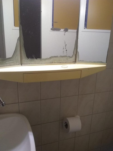 Imagen 8 de 10 de En Venta En Ciudad Jardin Local En Galeria Al Lado Bonafide Sobre Boulevard San Martin En Planta Baja 15m2, Con Baño F: 8897