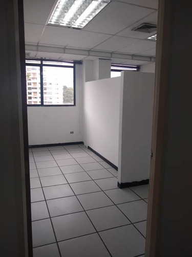 Imagen 11 de 14 de Alquiler De Oficina En Caracas - Libertador - La Campiña