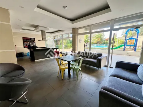 Departamento En Venta De 3 Dorm 2 Bañ 1 E 1 B. Metro Lo Vial