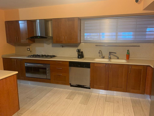 Imagen 9 de 14 de Pent House En Res. Fontana Suite, Leceria