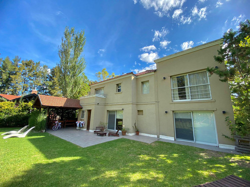 Casa En Alquiler En Canning, Echeverría Del Lago