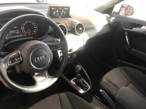 Audi A1 Sportline S Tronic