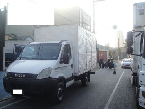 Imagem 6 de 11 de Iveco Daily 35s14 2013 232.000km 4.00c X 2.20 L X 2.20 A