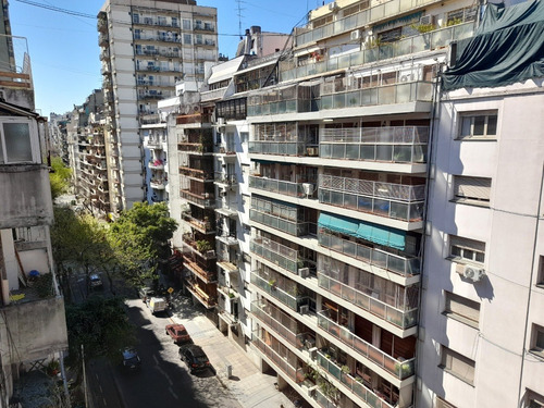 Imagen 13 de 15 de Muy Buen Dpto 2 Amb Al Frente Con Balcon. Excelente Ubicacion. Venta Directa!!!!!