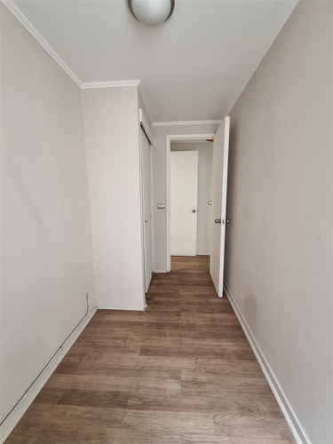 Departamento En Venta De 2 Dorm. San Miguel - Metro Lo Vial
