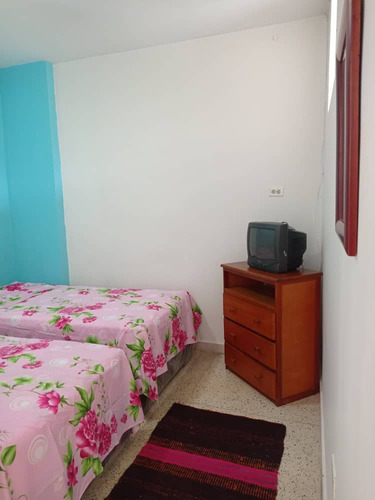 Imagen 5 de 11 de Confortable Apartamento En Alquiler
