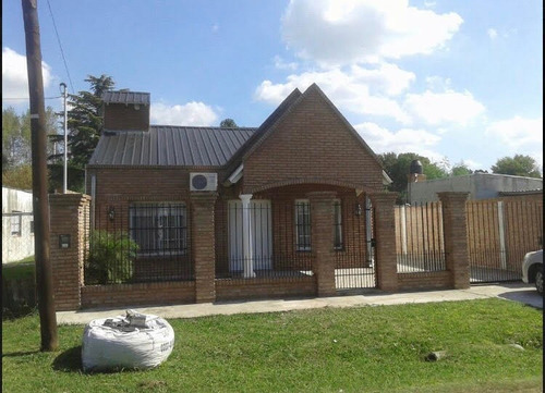 Imagen 1 de 12 de Casa En Venta General Rodriguez