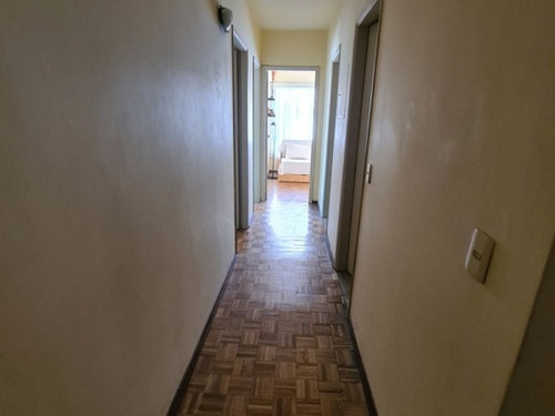 Apartamento Tres Dormitorios. Venta. Centro. Impecable.
