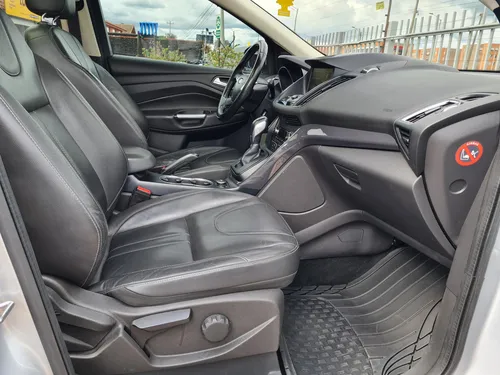 Ford Escape Titanium 2.0cc AT AA 4X4