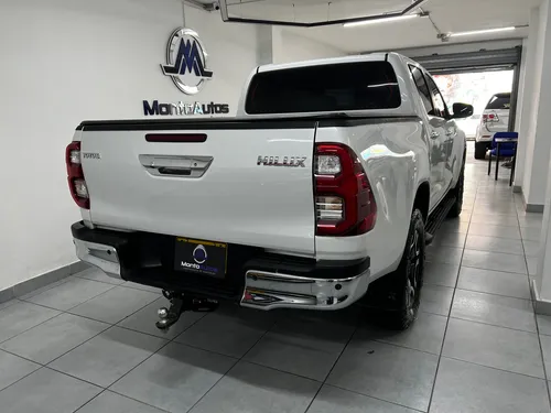 Toyota Hilux 2.4 Diésel Automática